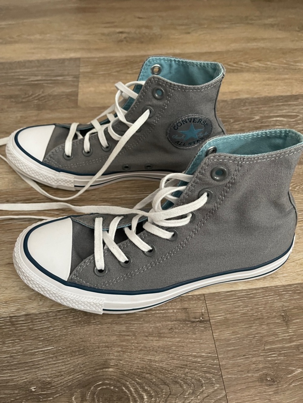 Gray & light blue Converse high top Chuck Taylor shoes 5m 7w